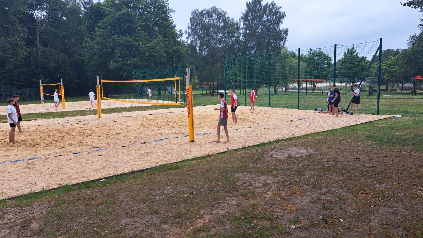 Uczniowie naszej szkoły w trakcie turnieju