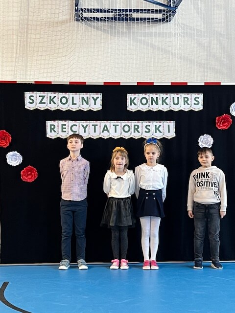 Uczestnicy Szkolnego Konkursu Recytatorskiego