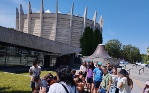 Siódmo i ósmoklasiści w trakcie zwiedzania Wrocławia (4)