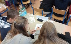 Uczniowie w trakcie konkursu PSNJN Wędrówka po niemieckich landach - Stuttgart. (1)