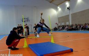 Uczniowie w trakcie spotkania ze skoczkiem Wiktorem Pękalą (8)