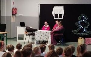 Uczniowie naszej szkoły w trakcie jasełek (5)