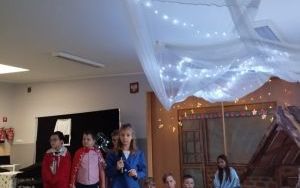 Uczniowie naszej szkoły w trakcie jasełek (12)