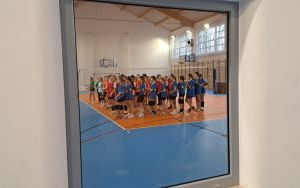 Uczennice podczas rozgrywek (2)