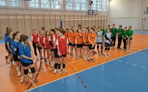 Uczennice podczas rozgrywek (3)