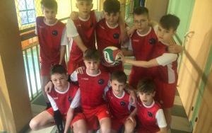 Uczniowie naszej szkoły w trakcie aktywności sportowych (4)