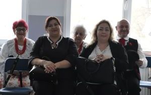 Społeczność szkolna w trakcie obchodów dnia śląskiego (9)