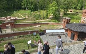 Uczniowie klasy IV i V w trakcie trzydniowej wycieczki