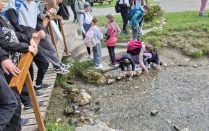 Uczniowie klasy IV i V w trakcie trzydniowej wycieczki