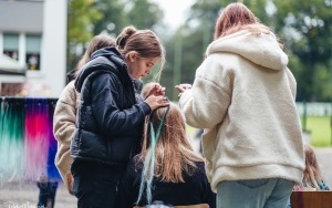 społeczność lokalna w trakcie festynu z okazji Dnia Kartofla (5)