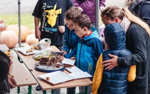 społeczność lokalna w trakcie festynu z okazji Dnia Kartofla (8)