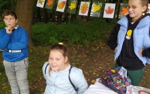 Społeczność lokalna w tym szkolna na festynie z okazji Dnia Kartofla (4)