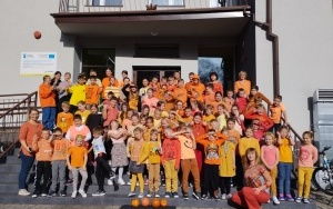 Społeczność szkolna w trakcie obchodów Dnia Dyni (2)