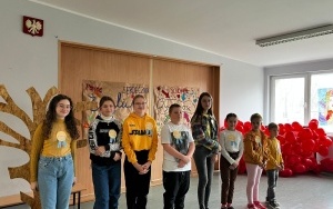 Społeczność szkolna w trakcie obchodów Dnia Życzliwości (7)