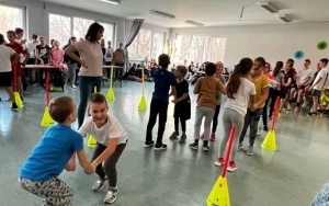 Społeczność szkolna w trakcie obchodów Dnia Patrona (4)