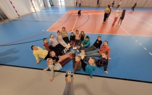 Uczniowie w kapciach w tygodniu karnawałowym (2)