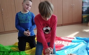 Uczniowie naszej szkoły w trakcie zajęć w ramach programu 